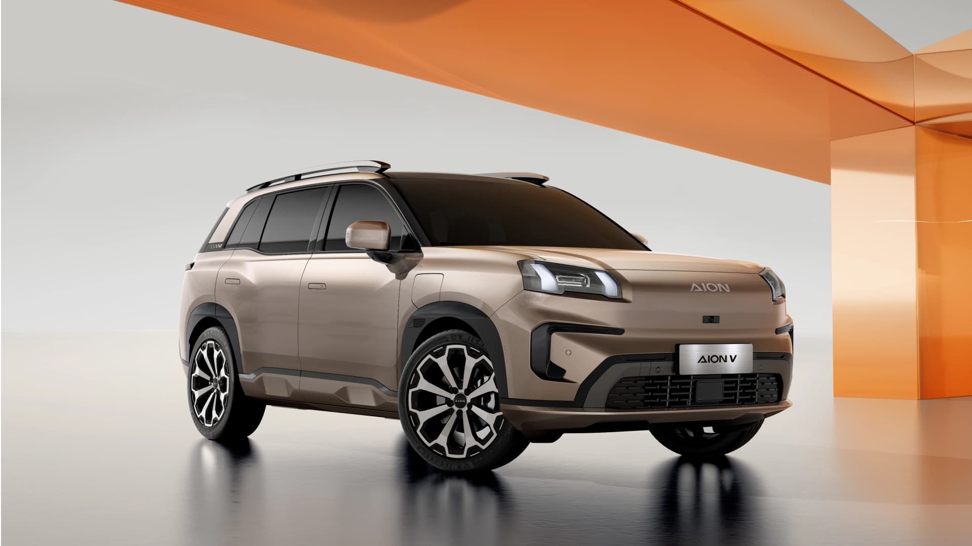 GAC AION V — photo 1 of 8
